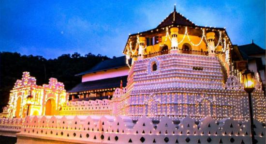 අලුත් වෙන දළදා මාලිගාවේ දියවඩන නිලමේ ධුරය